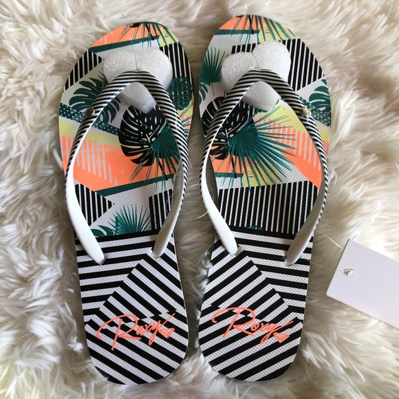 NWT Roxy Flip Flops 8